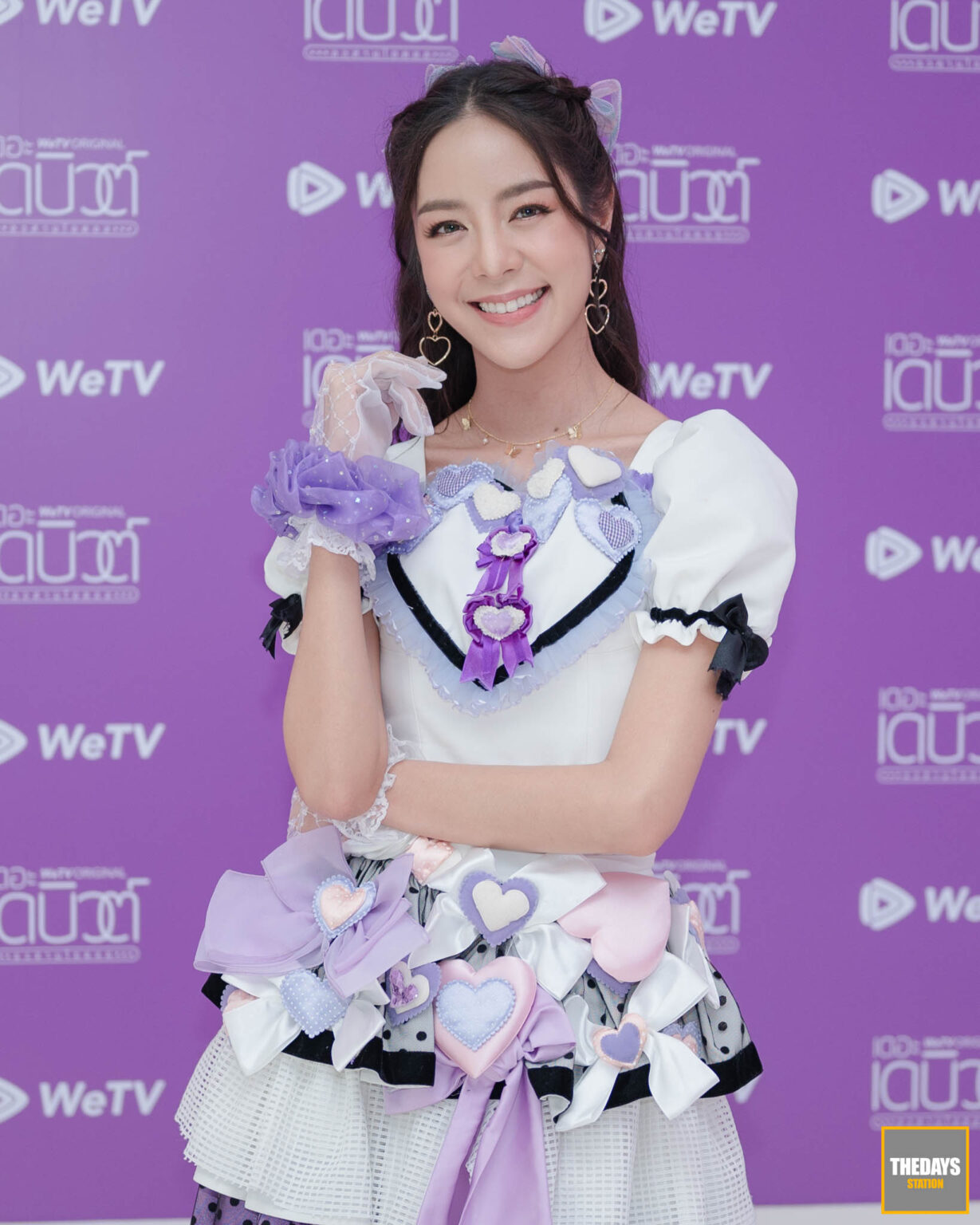 เก้า-จิรายุ แท็กทีม พลอย-พลอยไพลิน เปิดตัว ซีรีส์ WeTV ...